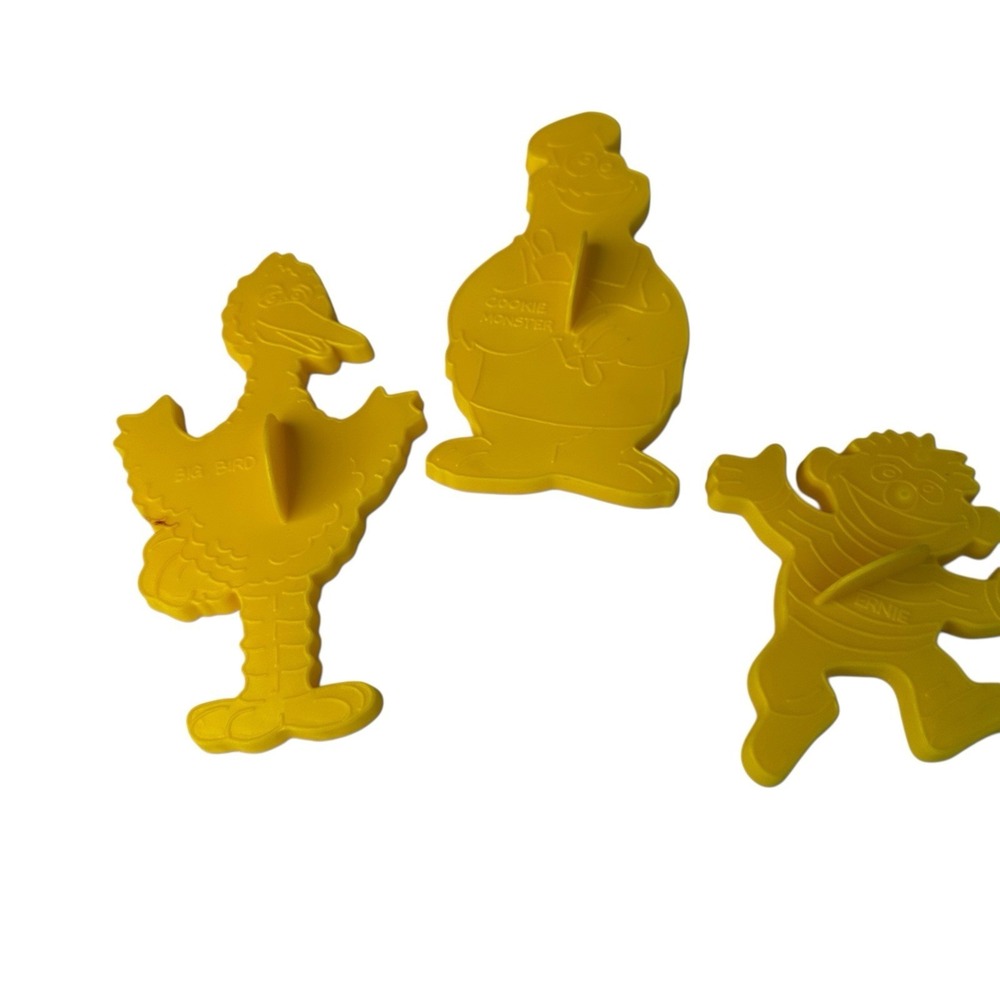 Vintage Lot 3‎ Wilton Sesame Street Cookie Cutters Playdoh Molds Muppets 70s